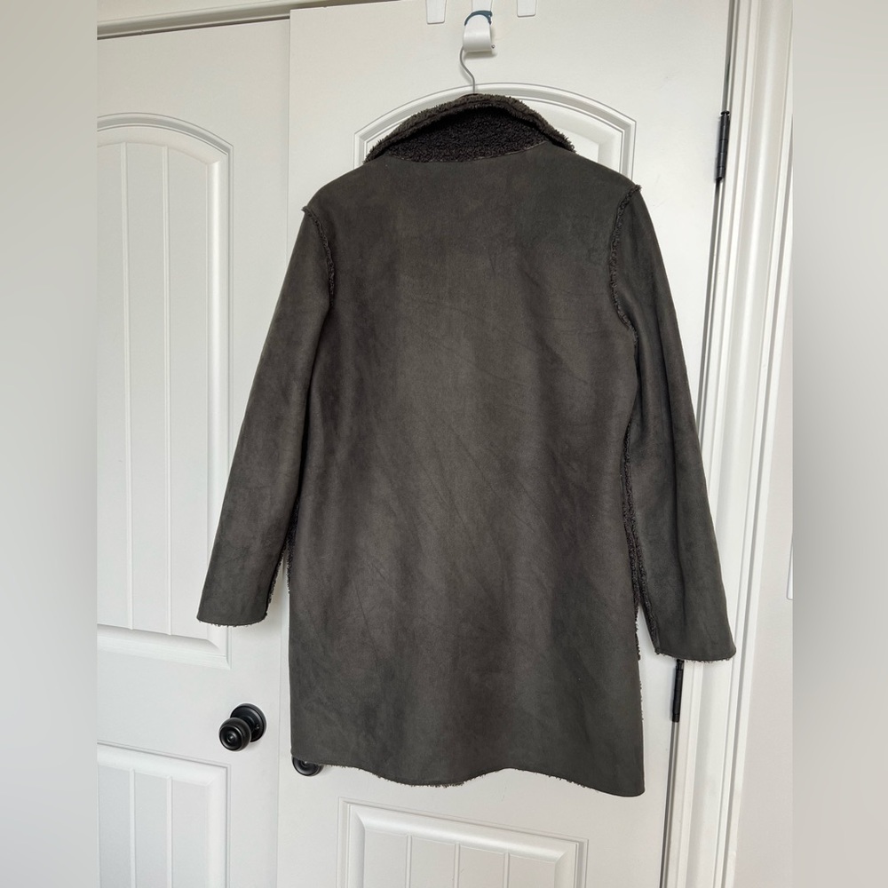 Coat - Picture 4 of 15